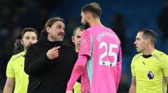Man City ‘bend rules’ to deny Leeds – Farke