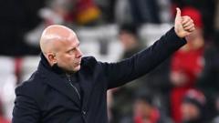 Rare night of joy for Salah and Slot amid turbulent season